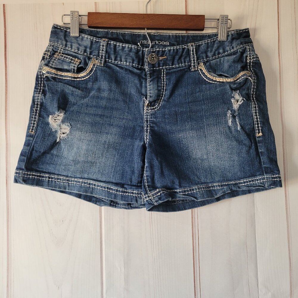 Maurices Women’s Jean Shorts, Women’s Shorts, Sz 7/8, Dark Distressed Denim, EUC
